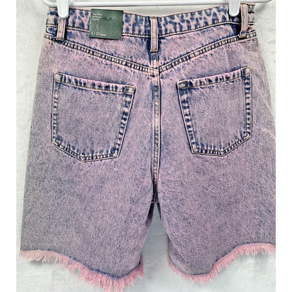 WILD FABLE Women's Pink Distressed High Rise Cut-Off Bermuda Jean Shorts Sz 4 - Picture 2 of 8
